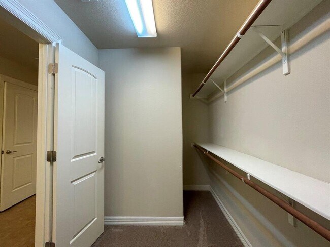 Building Photo - 6505 Alleyton Dr