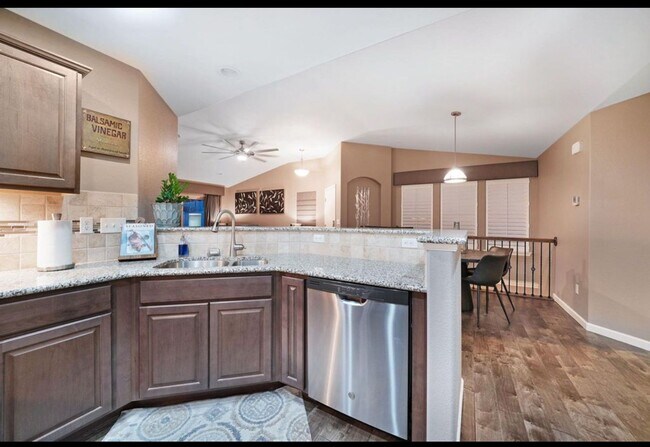 Building Photo - FULLY FURNISHED Northgate 3 Bed with Hot Tub near AFA