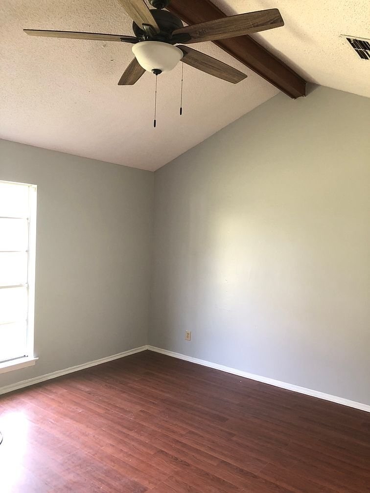 Building Photo - 1149 Oakbrook Dr