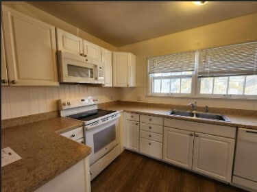 Building Photo - 354 Ferson Ave