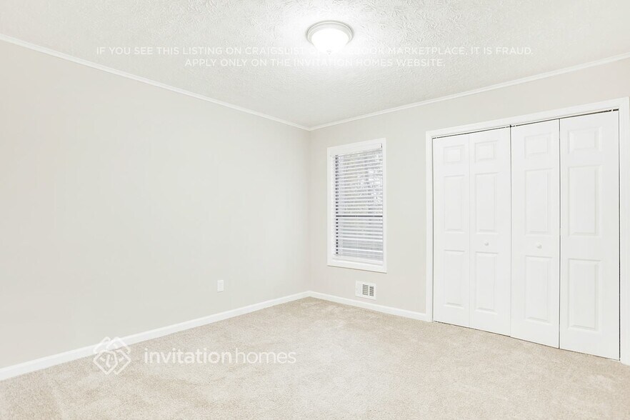 Building Photo - 2230 Rolland St