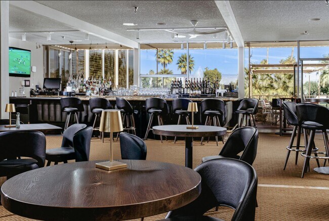 Building Photo - 136 Eastlake Dr