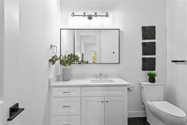 Building Photo - 440 GILMAN Pl