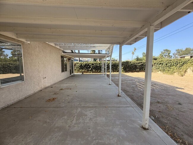 Building Photo - 15366 Black Shadow Dr