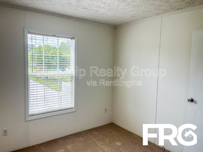 Building Photo - 5961 Berkley Dr