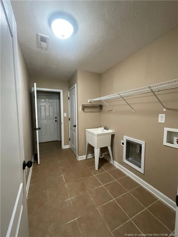 Building Photo - 404 Windover Dr