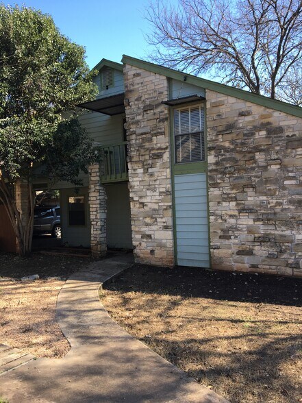 Building Photo - 1714 CINNAMON PATH