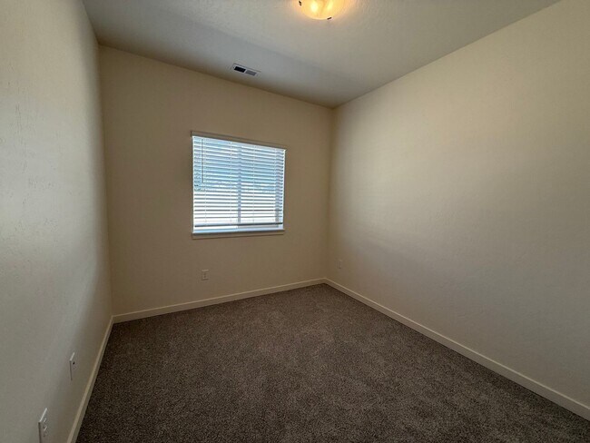 Building Photo - 3138 Platte River Dr