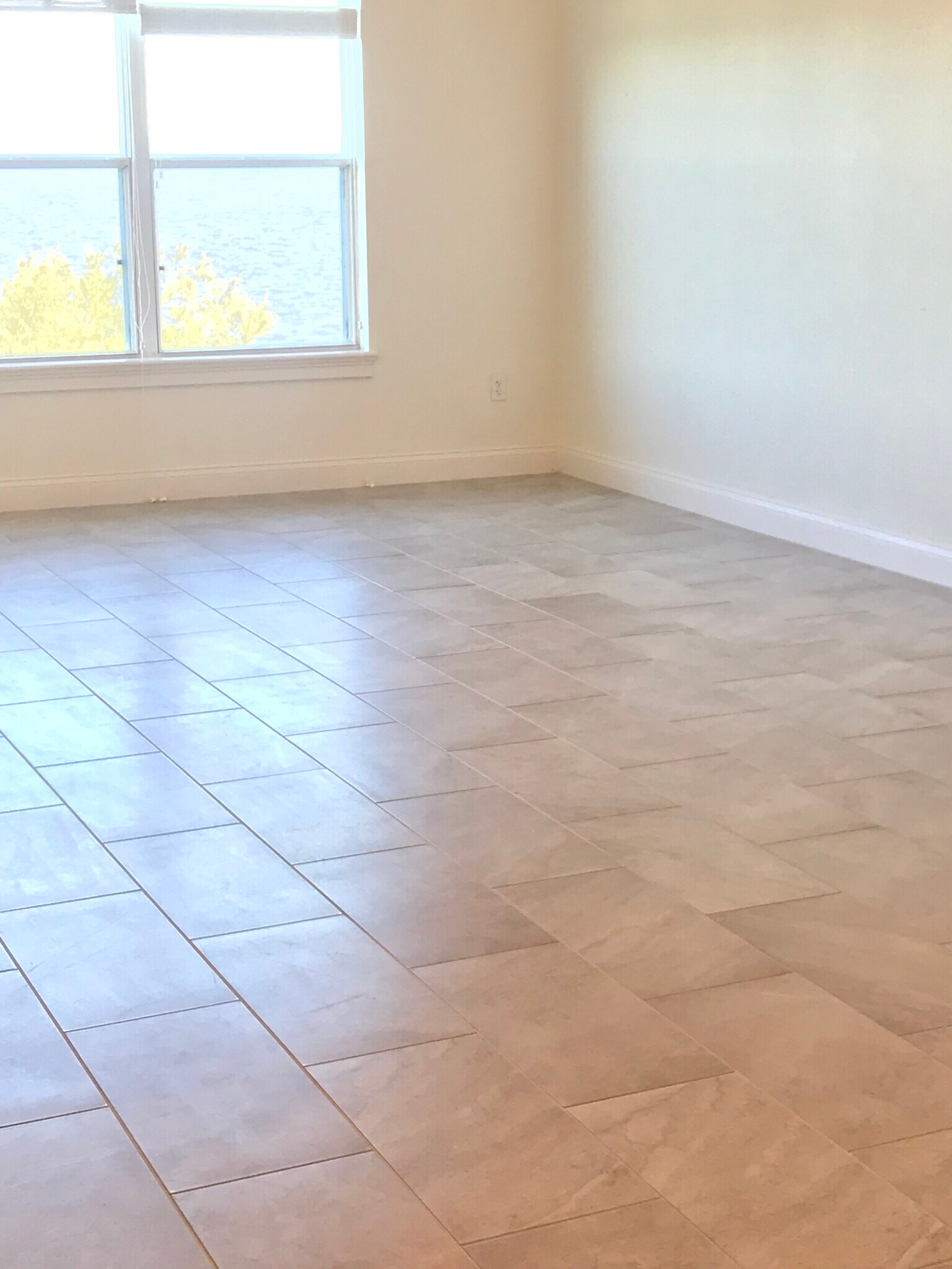 Building Photo - 225 W Seminole Blvd