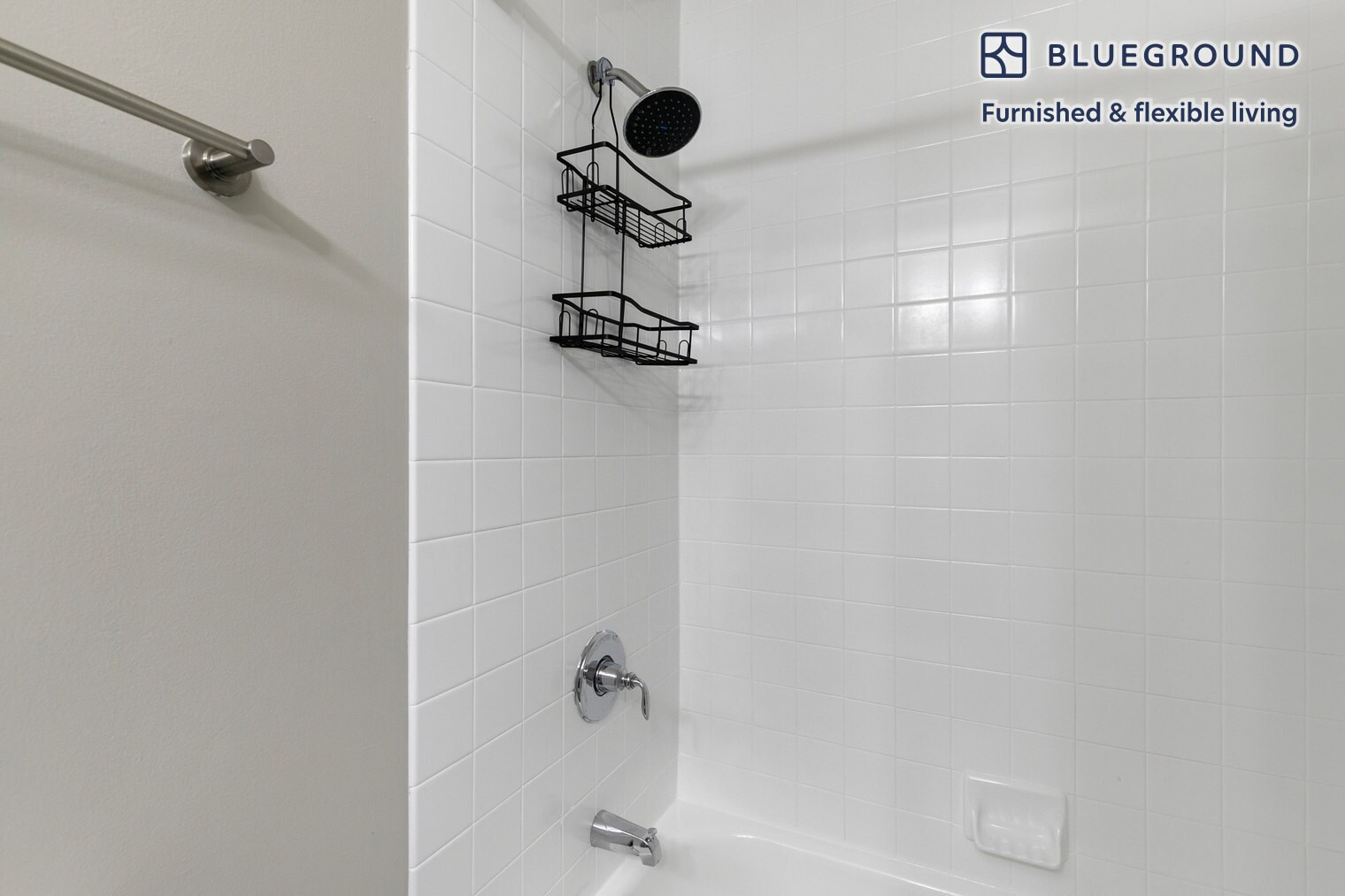 Building Photo - 77 W Huron St