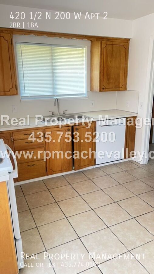 Building Photo - 420 1/2 N 200 W Apt 2-