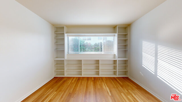 Building Photo - 111 Marguerita Ave