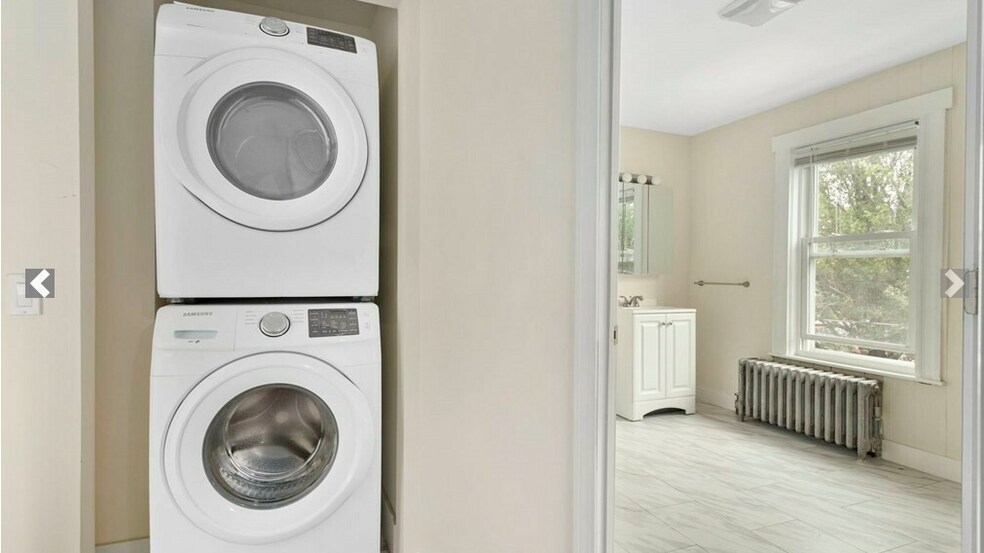 Building Photo - 86 Elm St