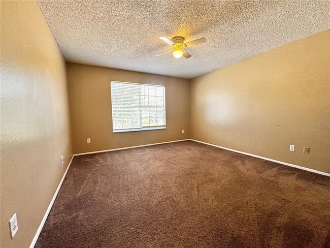 Building Photo - 305 Sterling Lake Dr