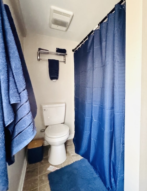 Building Photo - 1105 W Rock Spring Rd