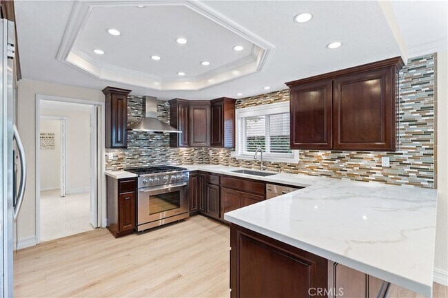 Building Photo - 24832 Los Gatos Dr