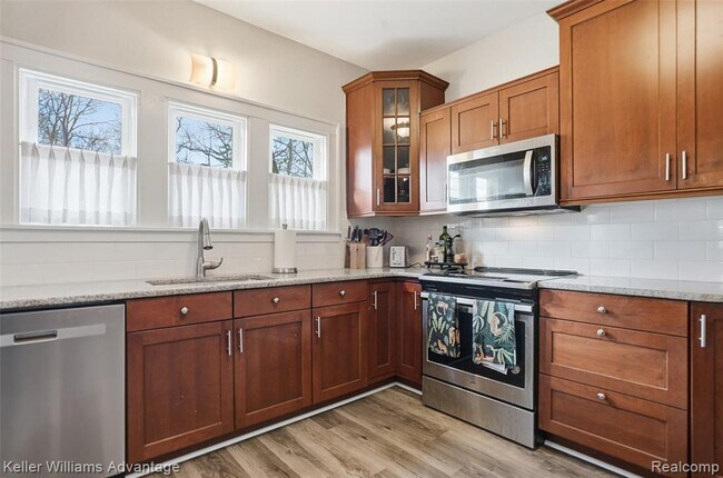 Building Photo - 101 Base Line Rd