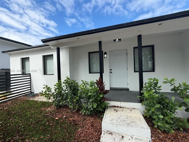 Building Photo - 2100 SW 6th St