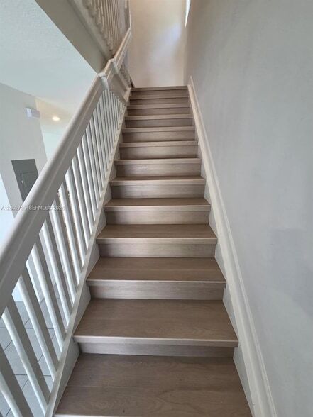 Building Photo - 1844 SE 27th Rd