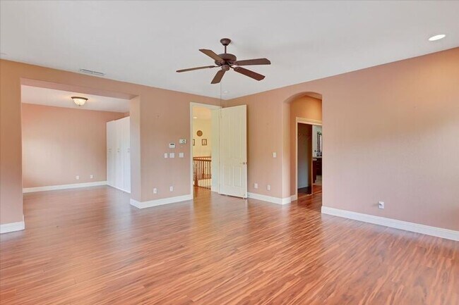 Building Photo - 208 Otter Glen Ct