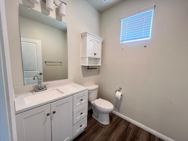 Building Photo - STUNNING 4BD/2.5BA TOWNHOUSE IN WALNUT CREEK!!!