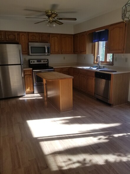 Building Photo - 78 Lower Newtown Rd