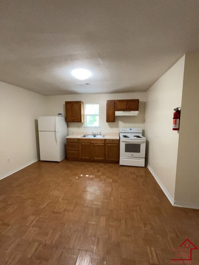Building Photo - 157 Bybee Woods Dr