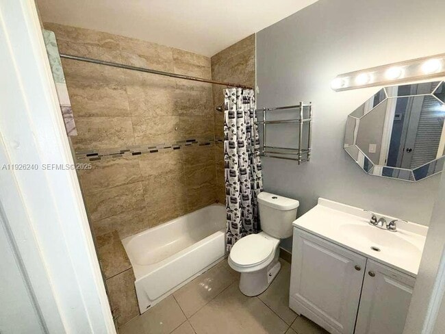 Building Photo - 170 NW 204th St