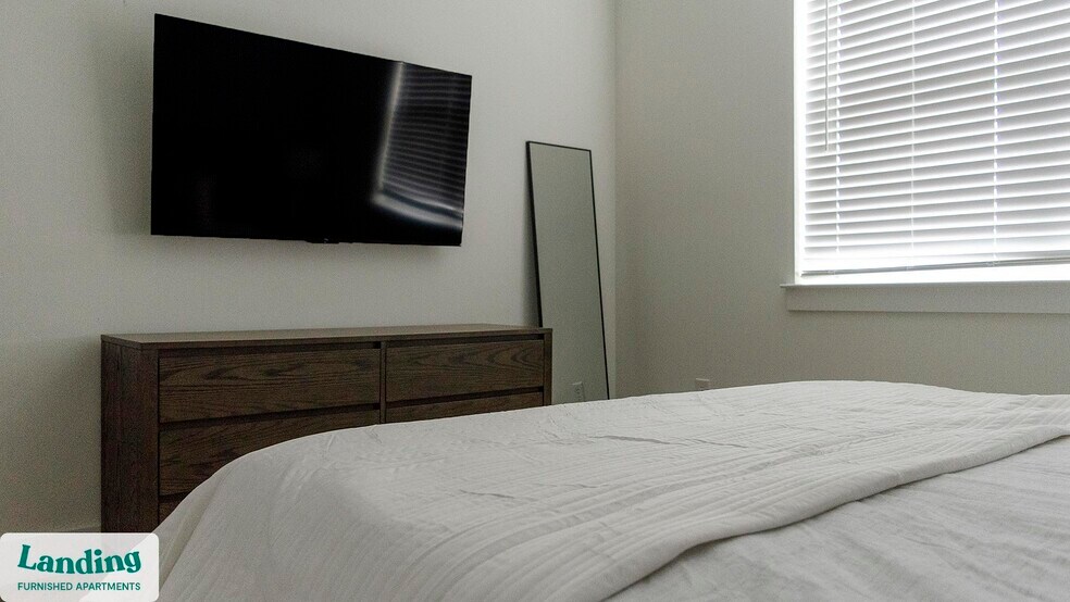 Building Photo - 901 Kelly Green Ln