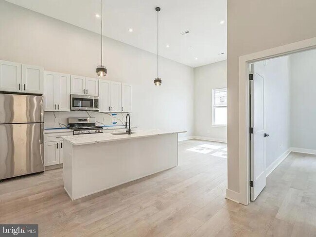 Building Photo - 1243 N 26th St