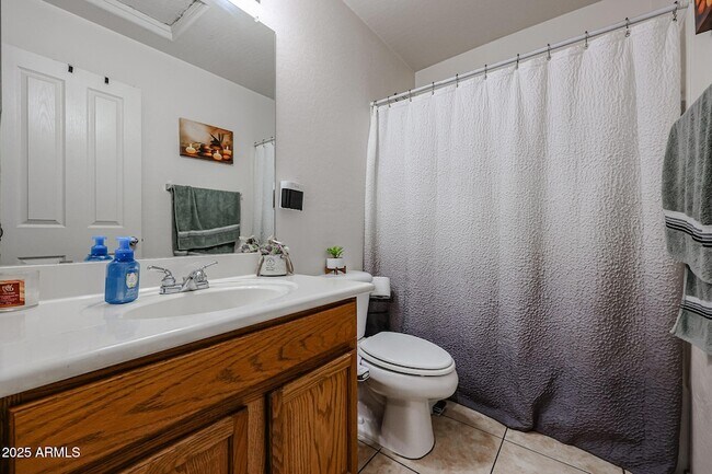 Building Photo - 13959 W Country Gables Dr