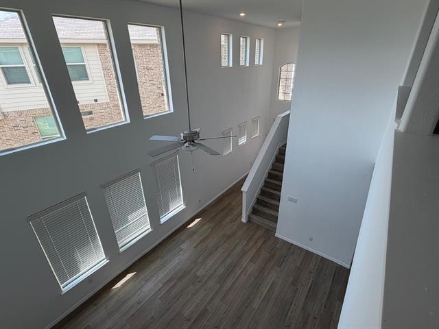 Building Photo - 2517 Maplehurst Dr