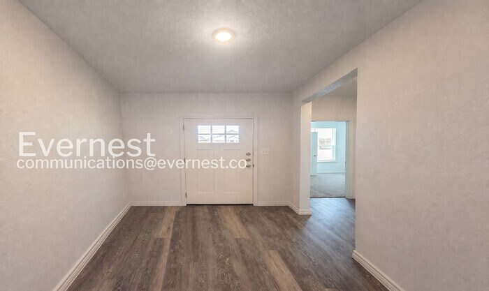 Building Photo - 866 Freedom Cir