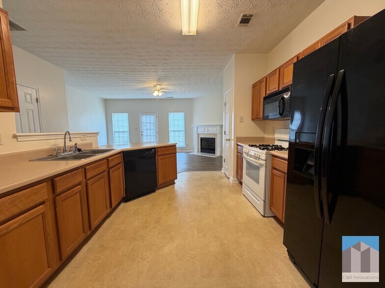 Building Photo - 644 Kenridge Dr