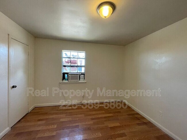 Building Photo - 750 Hospital Rd