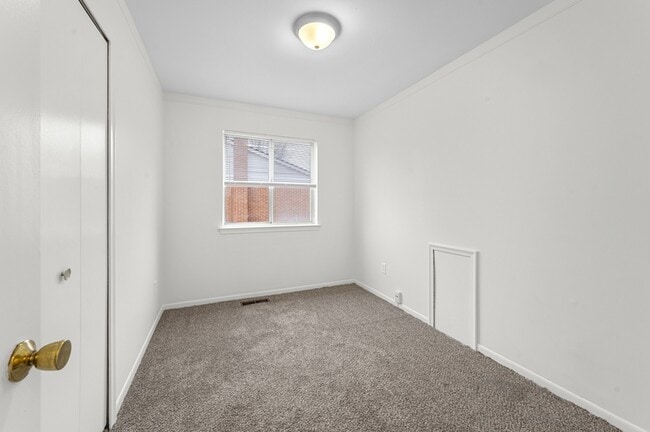 Building Photo - 38224 Hixford Pl