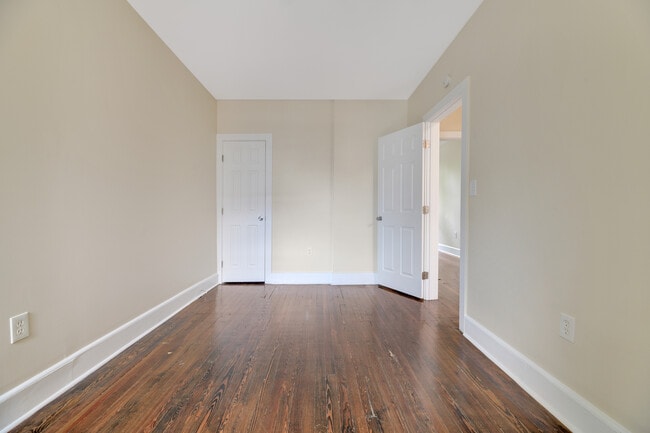 Building Photo - 618 Columbia Rd NW