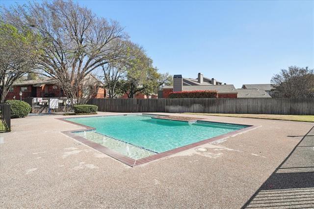 Building Photo - 411 Pebble Way