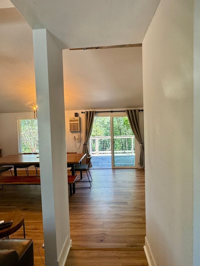 Building Photo - Beautiful Home Available in Pollock Pines!