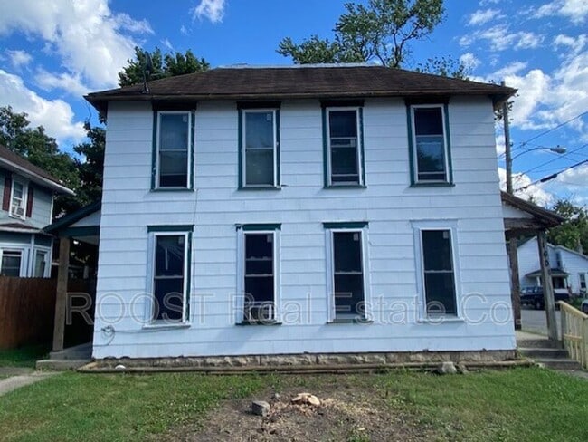 Primary Photo - 1601-1603 Edwards Ave