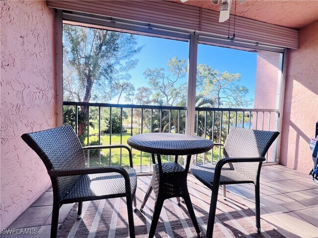 Building Photo - 400 Forest Lakes Blvd