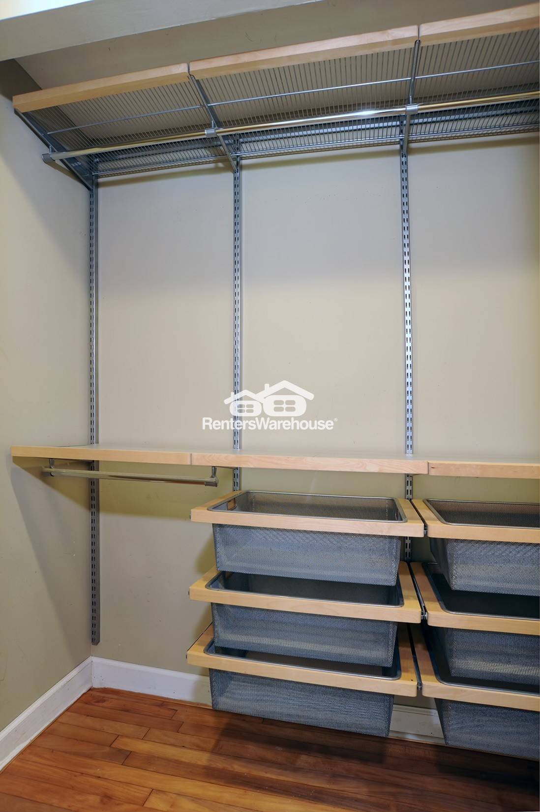 Building Photo - 1704 Belle Isle Cir NE