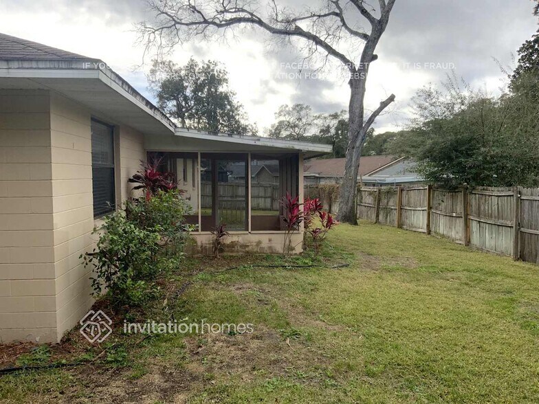 Building Photo - 1316 Wandering Oaks Dr