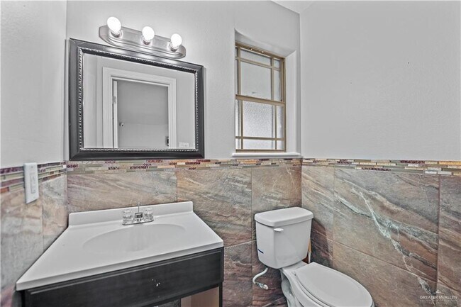 Building Photo - 5313 N 45th St