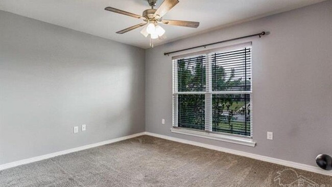 Building Photo - 5544 Peach Dr