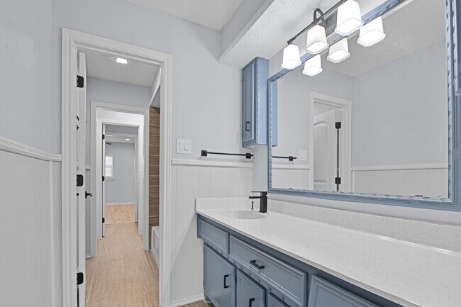 Building Photo - 6907 Avenue W