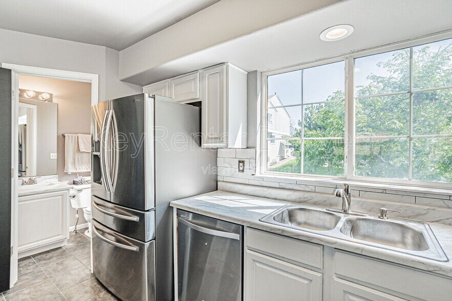 Building Photo - 8199 Welby Rd