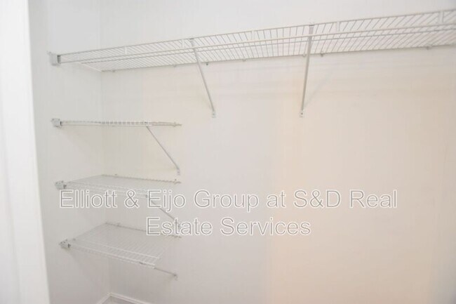 Building Photo - 4052 Mountain Chestnut Way