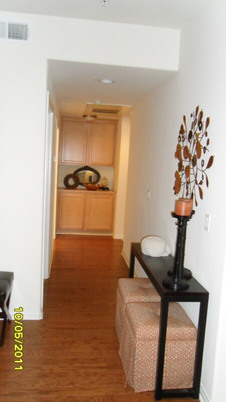 Building Photo - 8700 Glenoaks Blvd