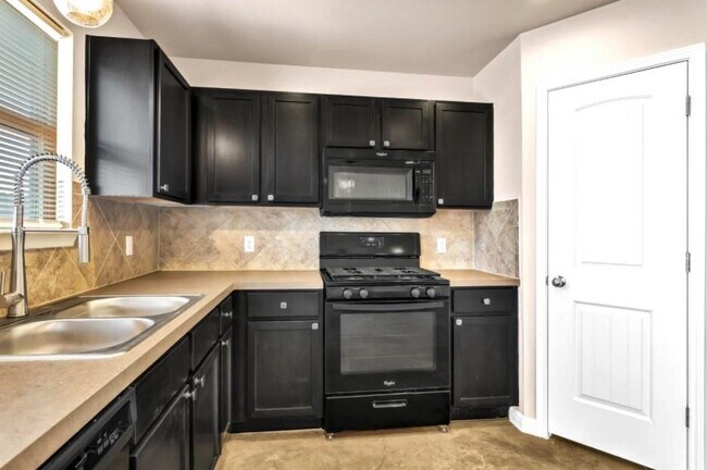 Building Photo - 4611 Graceful Ln